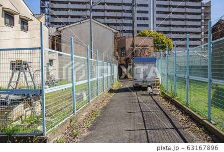 京都駅東 塩小路通り付近の町並み 京都駅東 塩小路通り付近の町並み 63167896