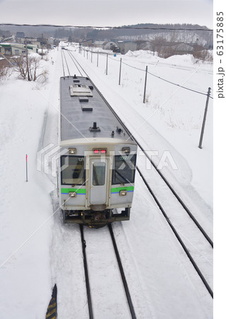 早春の北海道黒松内町JR黒松内駅を発着する普通列車の風景を撮影 早春の北海道黒松内町JR黒松内駅を発着する普通列車の風景を撮影 63175885