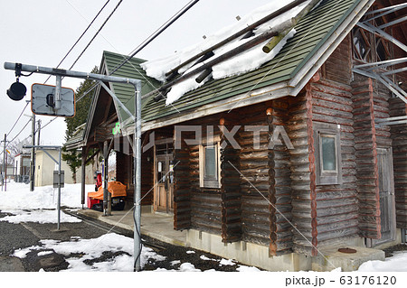 早春の北海道蘭越町JR目名駅の風景を撮影 63176120