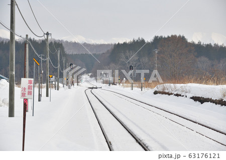 早春の北海道蘭越町JR目名駅の風景を撮影 63176121