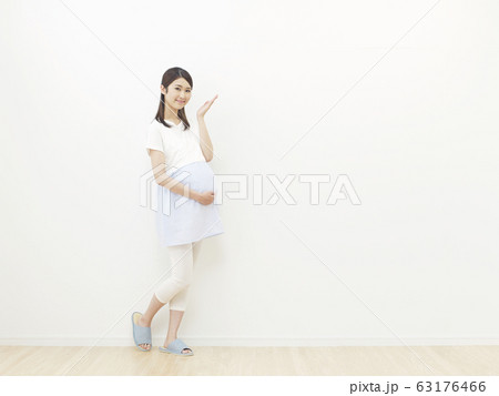 妊婦 63176466