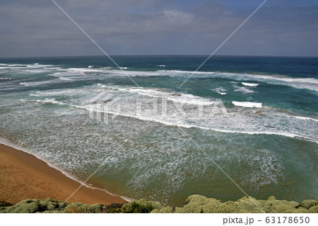 95550　グレートオーシャンロード　トエルブアポストルズ海洋国立公園 63178650