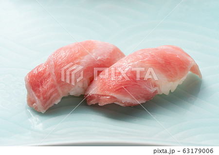 鮪大トロの握りの写真素材