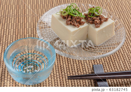 肉みそ冷や奴 63182745