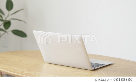 パソコン 63188336