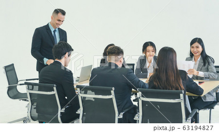 Business people working in offices Business people working in offices 63194827