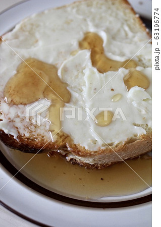 天然酵母食パンのメープルバタートースト 63196774