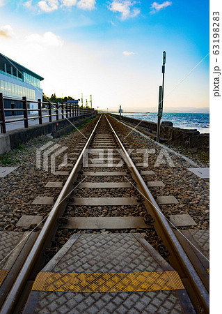 線路　海　空 63198283