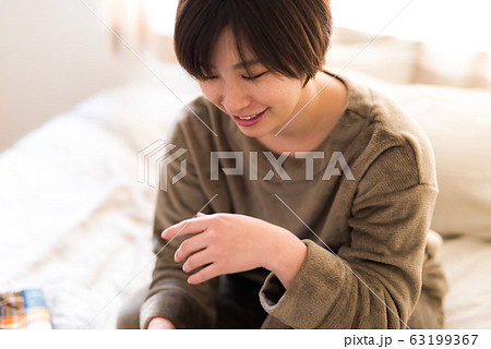 女性 ポートレート 女性 ポートレート 63199367