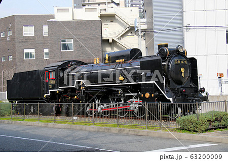 昭和19年製造昭和50年まで走り続けたD511072蒸気機関車 右側から望むの 