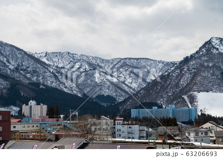 雪解け前の山 雪解け前の山 63206693