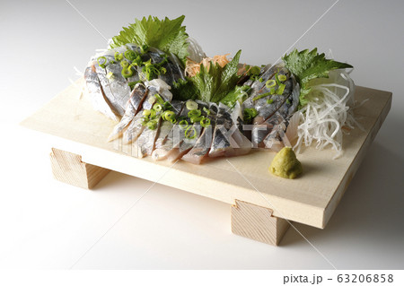 真鯵の刺し身 63206858