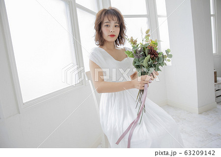 ウエディング ボブ ショート 髪型 女性 日本人の写真素材