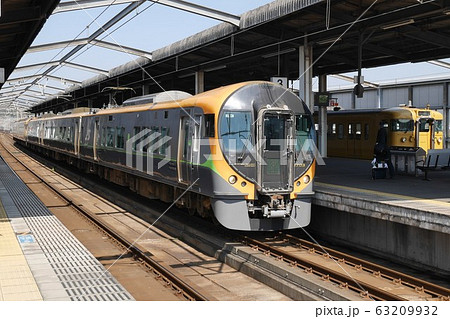 8600系「特急しおかぜ」児島駅 63209932