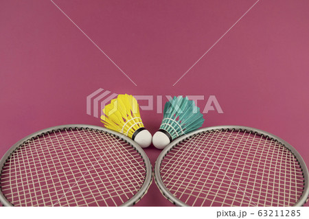 Badminton rackets and feathered shuttlecocks Badminton rackets and feathered shuttlecocks 63211285