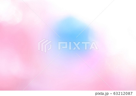 抽象的 素材 ピンク 水色 キラキラ グラデーション 抽象的 素材 ピンク 水色 キラキラ グラデーション 63212087
