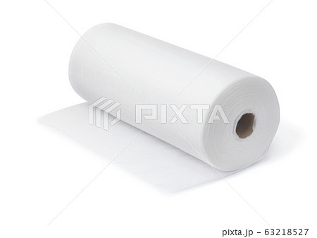 Roll of white disposable nonwoven fabric towels Roll of white disposable nonwoven fabric towels 63218527