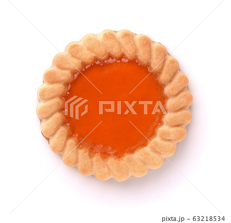 Top view of single cookie with fruit jam 63218534