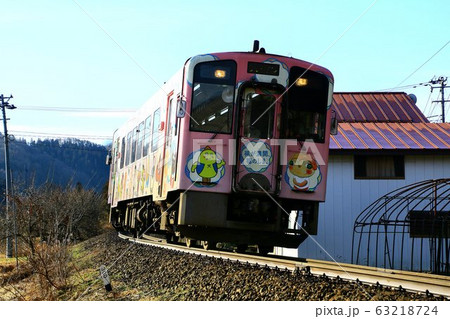 南会津路を快走する会津鉄道・ディーゼルカー 63218724