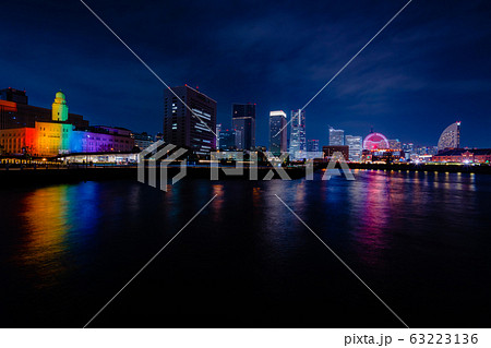 横浜三塔 クイーンの塔 横浜税関 のライトアップ 63223136