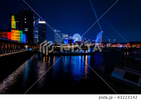 横浜三塔 クイーンの塔 横浜税関 のライトアップ 63223142