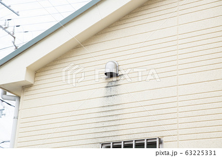 住宅の換気口 63225331
