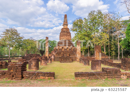 Wat Phra Kaeo temple in Kamphaeng Phet Historical Wat Phra Kaeo temple in Kamphaeng Phet Historical 63225587