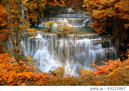 Huai Mae Khamin Waterfall tier 4, Khuean 63225867