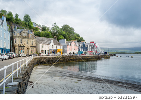 Tobermory embankment at low tide Tobermory embankment at low tide 63231597