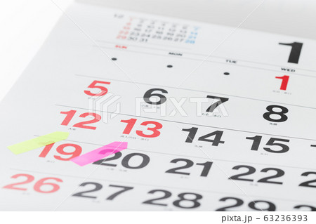 カレンダーと付箋 63236393