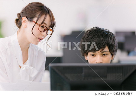 オフィスシーン 63236967