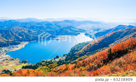 秋の木崎湖・小熊山 63238909