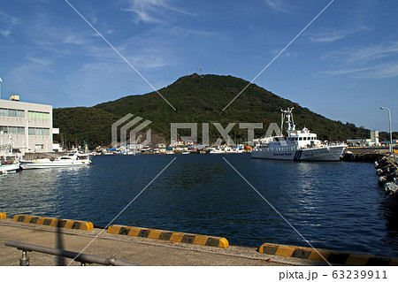 秋の対馬の港の風景 秋の対馬の港の風景 63239911