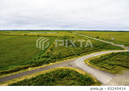 サロベツ湿原内のT字路 サロベツ湿原内のT字路 63240414