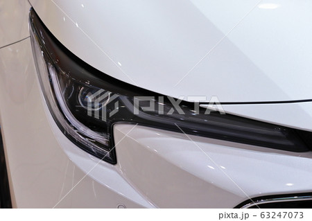 ヘッドライト 63247073