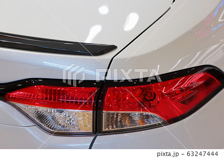 テールランプ 63247444