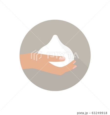 スキンケア・ハンドソープ・手洗いイメージ素材：女性の手とふわふわのクリーム状の泡 63249918