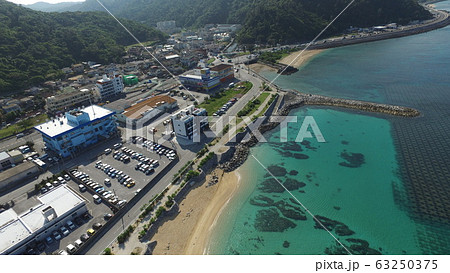 沖縄県名護市東江海岸空撮 63250375