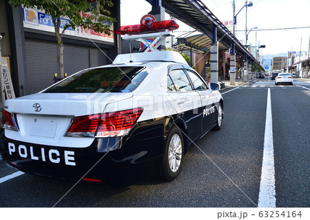 警察車両 63254164