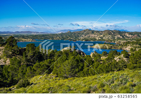The Pantano Embalse de Alfonso XIII reservoir near The Pantano Embalse de Alfonso XIII reservoir near 63258565