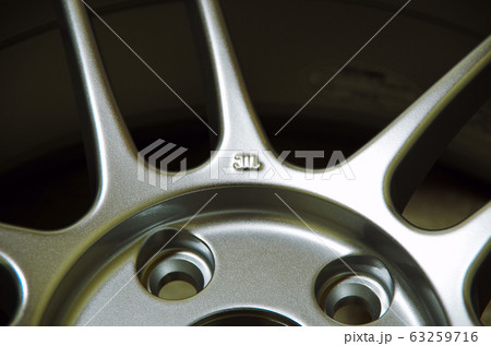 技術基準適合マークのある自動車用アルミホイール 技術基準適合マークのある自動車用アルミホイール 63259716