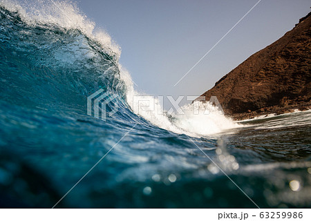 perfect wave in the atlantic ocean, fuerteventura perfect wave in the atlantic ocean, fuerteventura 63259986