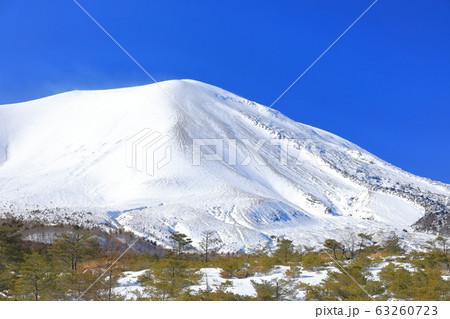 【長野県】冬の浅間山 【長野県】冬の浅間山 63260723