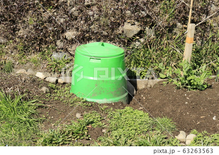 家庭菜園のコンポスト容器 家庭菜園のコンポスト容器 63263563