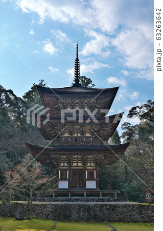 【西明寺 三重塔】 滋賀県犬上郡甲良町大字池寺 63263642