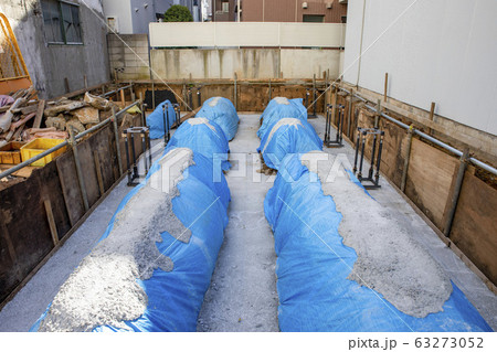 基礎工事 ブルーシート 土嚢 基礎工事 ブルーシート 土嚢 63273052