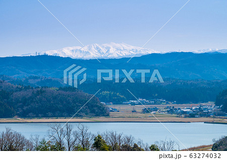 北潟湖と白山（2020年3月撮影）福井県あわら市 63274032