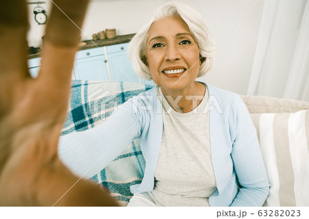 Pretty White Hair Woman Making Self Photos Pretty White Hair Woman Making Self Photos 63282023