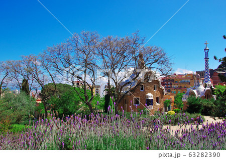 グエル公園のラベンダーと不思議な家-01 グエル公園のラベンダーと不思議な家-01 63282390