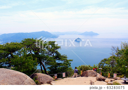 【広島】宮島　弥山　獅子岩展望台から望む瀬戸内海 63283075